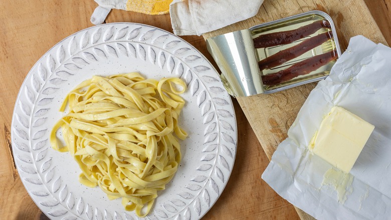 Pasta with butter and anchovies