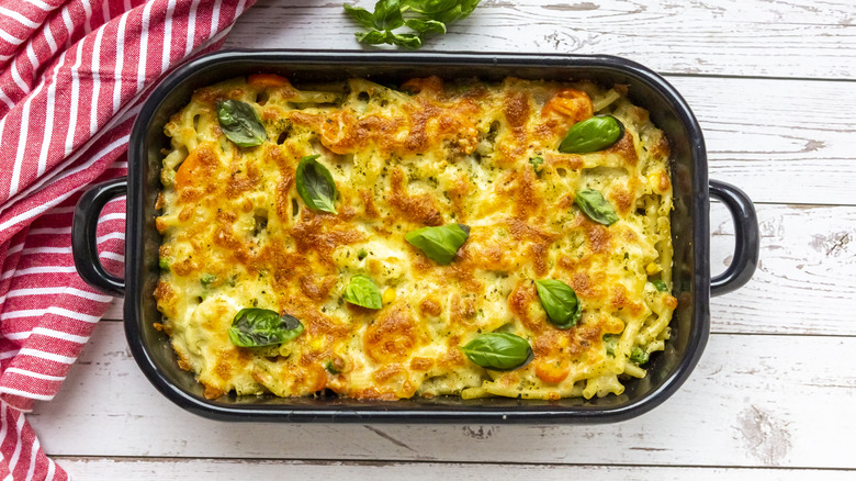 Noodle basil casserole rectangular dish