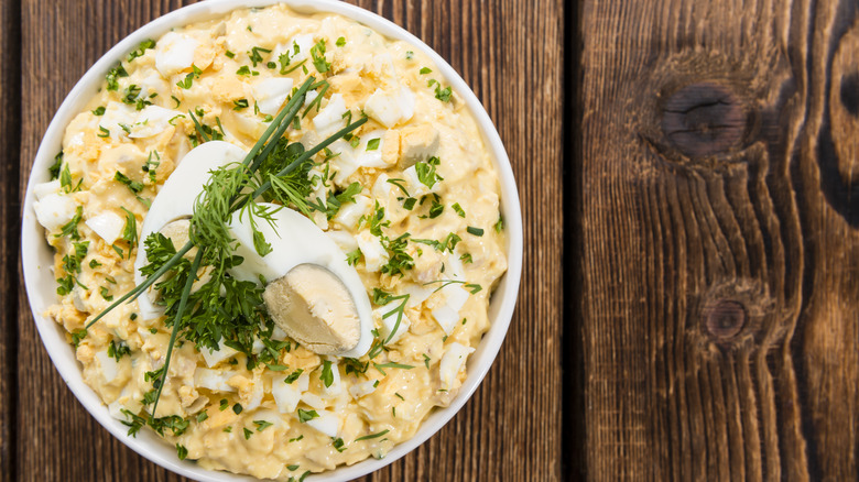 Egg salad with herbs