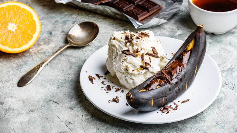 Ice cream and a grilled banana