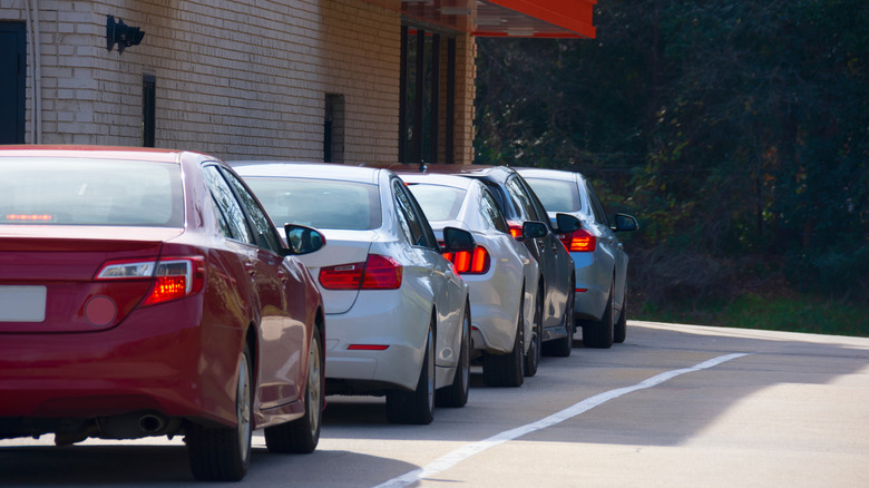 Drive-thru lane full of cars