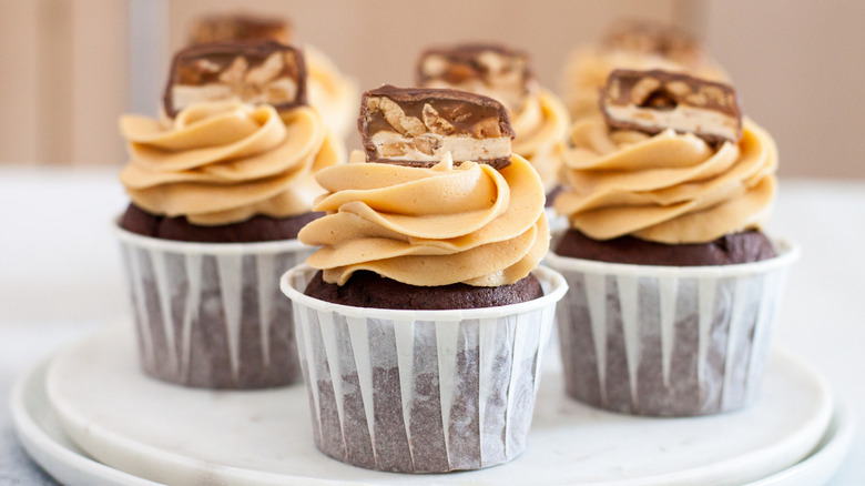 Cupcakes with peanut butter frosting