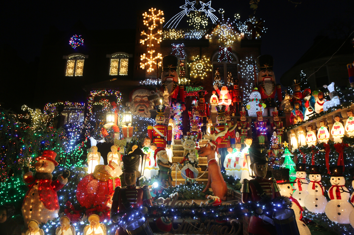 Dyker Heights (Brooklyn, New York) from The Most Amazing Christmas ...