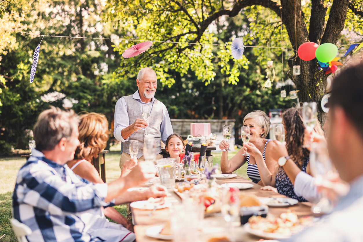 25 Secrets To Being The Best Party Guest Ever Gallery