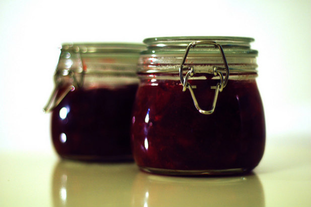 Sauces: Spicy & Spiked Cranberry Sauce 