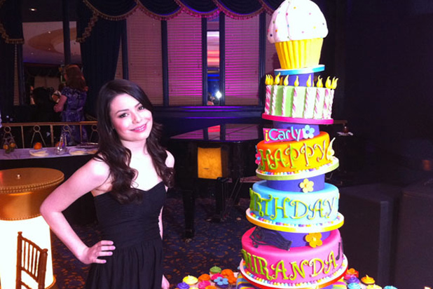 Miranda Cosgroves 18th Birthday Cake From 15 Outrageous Celebrity Birthday Cakes Slideshow 